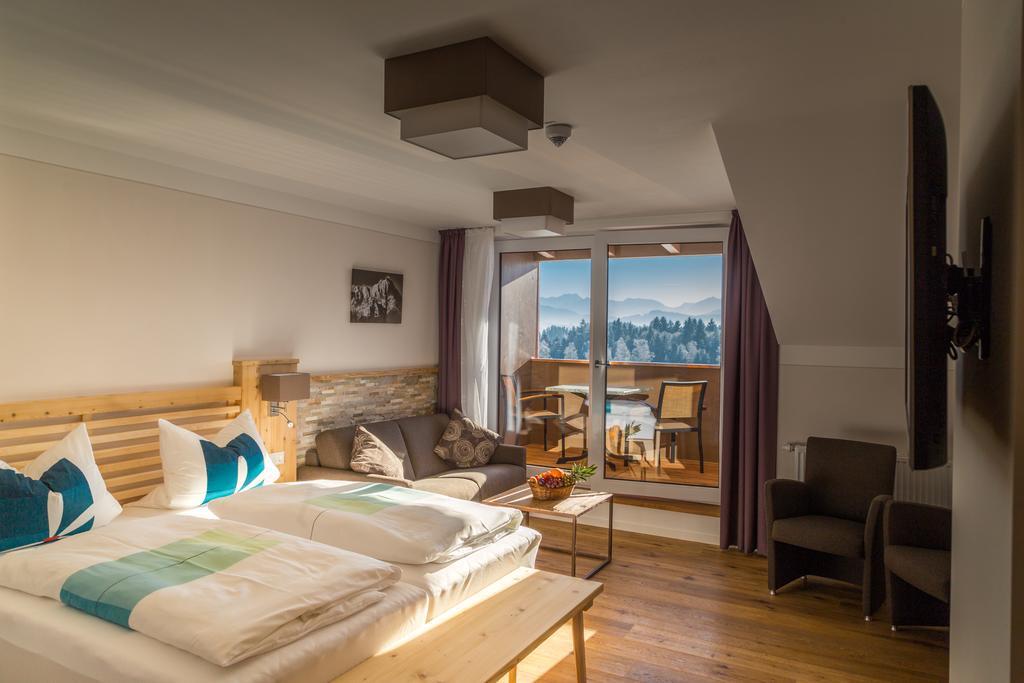Hotel Christine Eisenberg  Bagian luar foto