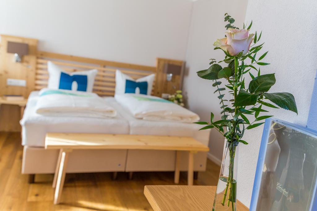 Hotel Christine Eisenberg  Bagian luar foto